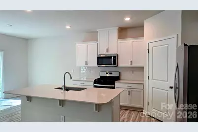 11305 Cardinal Creek Avenue, Charlotte, NC 28215 - Photo 3