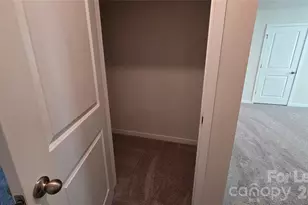 11305 Cardinal Crk Ave, Charlotte, NC 28215 - Photo 25