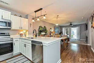 17528 Tuscany Ln, Cornelius, NC 28031 - Photo 5