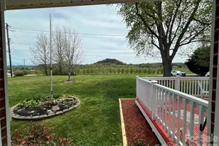 93 Laycock Rd, Hendersonville, NC 28792 - Photo 3