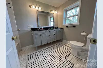 93 Laycock Road, Hendersonville, NC 28792 - Photo 17