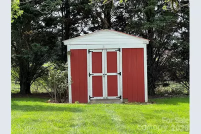 93 Laycock Road, Hendersonville, NC 28792 - Photo 33