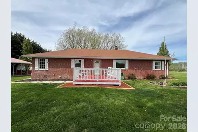 93 Laycock Road, Hendersonville, NC 28792 - Photo 1