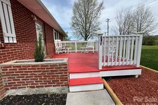 93 Laycock Rd, Hendersonville, NC 28792 - Photo 7