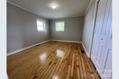 93 Laycock Road, Hendersonville, NC 28792 - Photo 15