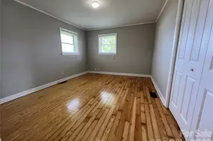 93 Laycock Rd, Hendersonville, NC 28792 - Photo 15