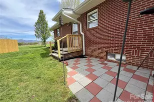 93 Laycock Rd, Hendersonville, NC 28792 - Photo 27