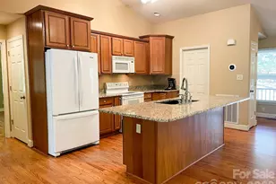 308 Brentwood Cir, Morganton, NC 28655 - Photo 15