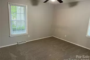 749 Edgerton Dr, Charlotte, NC 28269 - Photo 13