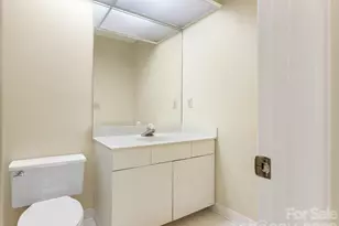 6516 Bentridge Dr, Charlotte, NC 28226 - Photo 17