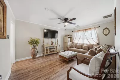 2315 29th Avenue Drive NE, Hickory, NC 28601 - Photo 5