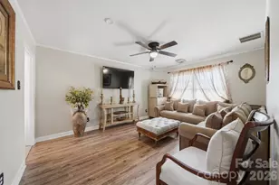 2315 29th Ave Dr NE, Hickory, NC 28601 - Photo 5