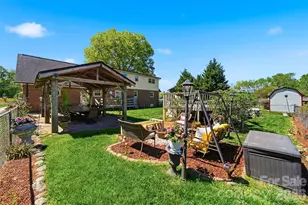 2315 29th Ave Dr NE, Hickory, NC 28601 - Photo 25