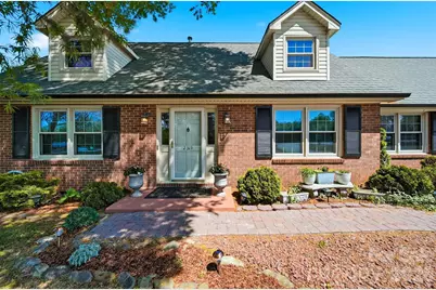 2315 29th Avenue Drive NE, Hickory, NC 28601 - Photo 3