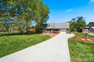 2315 29th Ave Dr NE, Hickory, NC 28601 - Photo 33