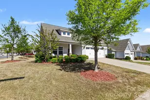 2715 Watergarden St, York, SC 29745 - Photo 3