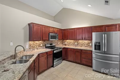 31 Braeburn Way, Flat Rock, NC 28731 - Photo 3