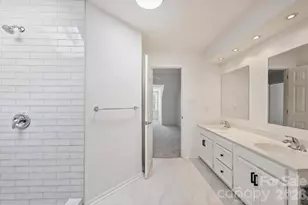 9121 Kings Canyon Dr, Charlotte, NC 28210 - Photo 3