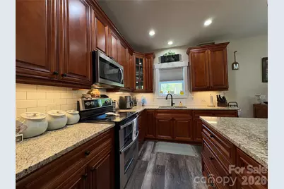 196 8th Avenue, New London, NC 28127 - Photo 9