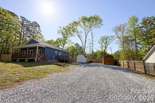 196 8th Ave, New London, NC 28127 - Photo 3