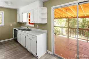 32 Hillendale Rd, Asheville, NC 28805 - Photo 9