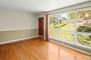 32 Hillendale Rd, Asheville, NC 28805 - Photo 7