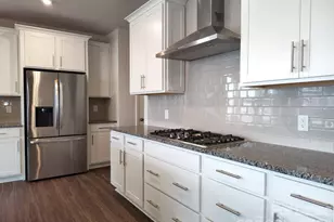 8823 Arrington Hall Dr, Charlotte, NC 28215 - Photo 3