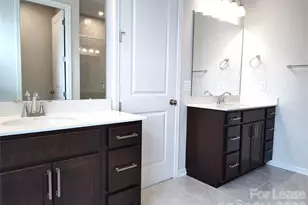 8823 Arrington Hall Dr, Charlotte, NC 28215 - Photo 19