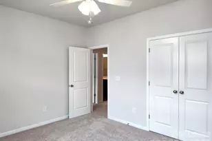 8823 Arrington Hall Dr, Charlotte, NC 28215 - Photo 23