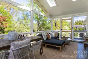 15 Red Oak Rd, Asheville, NC 28804 - Photo 17