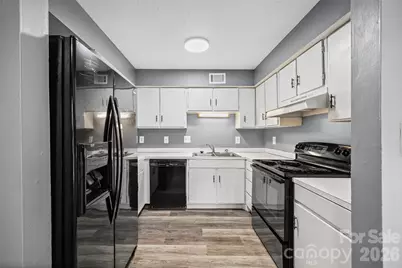 9119 Spyglass Place #9119D, Charlotte, NC 28214 - Photo 13