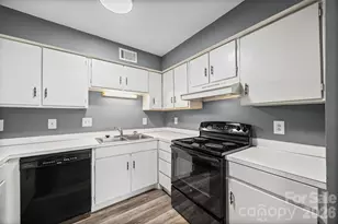 9119 Spyglass Pl, Charlotte, NC 28214 - Photo 11