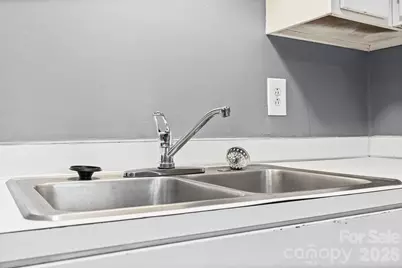 9119 Spyglass Place #9119D, Charlotte, NC 28214 - Photo 15