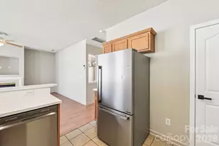 12531 Deaton Hill Dr, Charlotte, NC 28269 - Photo 11