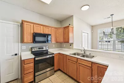 12531 Deaton Hill Drive, Charlotte, NC 28269 - Photo 9