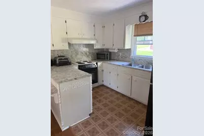 1126 Cannon Drive, Lenoir, NC 28645 - Photo 9