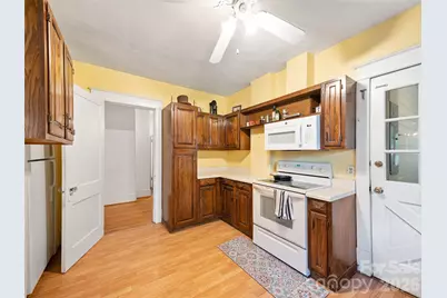 147 Walnut Avenue, Spruce Pine, NC 28777 - Photo 15