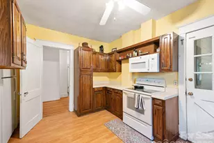 147 Walnut Ave, Spruce Pine, NC 28777 - Photo 15