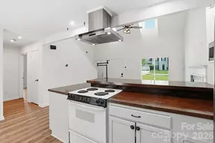 1629 Oak Knoll Ln, Charlotte, NC 28214 - Photo 9