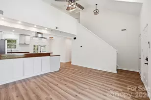 1629 Oak Knoll Ln, Charlotte, NC 28214 - Photo 11