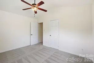 1629 Oak Knoll Ln, Charlotte, NC 28214 - Photo 17