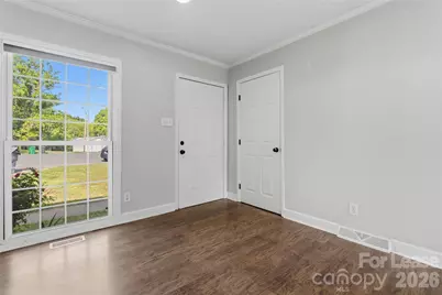 4411 Kevin Court, Charlotte, NC 28205 - Photo 5