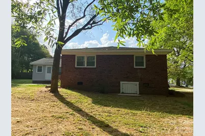 102 McDowell Street, Great Falls, SC 29055 - Photo 3