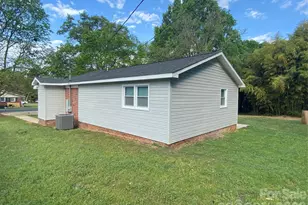 102 McDowell St, Great Falls, SC 29055 - Photo 9