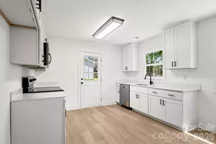 410 York Rd, Troutman, NC 28166 - Photo 7