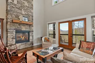 711 Winfield Dr, Clyde, NC 28721 - Photo 19