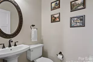 711 Winfield Dr, Clyde, NC 28721 - Photo 23