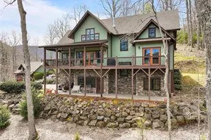 711 Winfield Dr, Clyde, NC 28721 - Photo 1