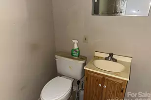 145 W Burnsville St, Wadesboro, NC 28170 - Photo 29