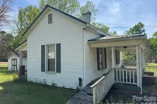 145 W Burnsville St, Wadesboro, NC 28170 - Photo 3